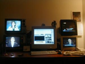 My warroom, 5 video screens